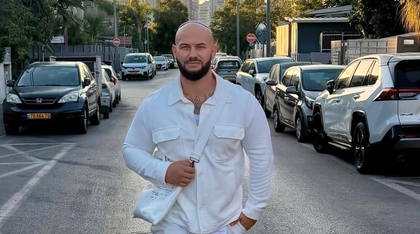 Джиган расстрелял своего охранника и взял в заложники персонал 