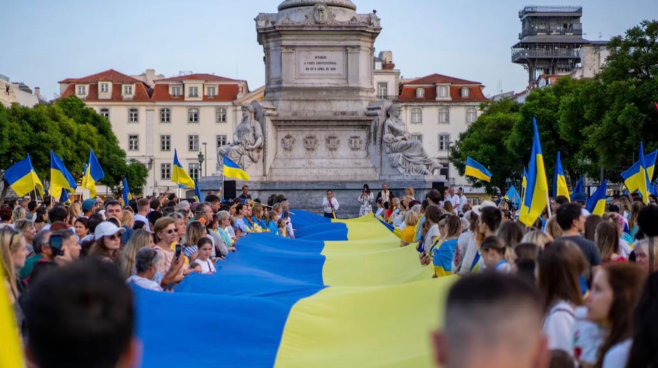 Собрались свергать не того: украинцам указали главного виновника катастрофы 