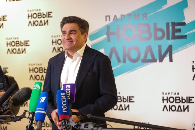 "Новые люди" взяли курс на доверие