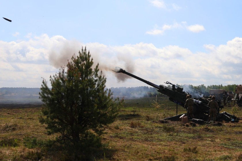 M777