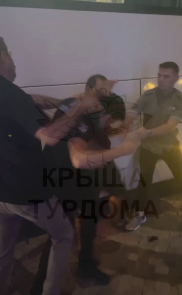 "Они русские, заслужили это": турки толпой жестоко избили отдыхающего из России